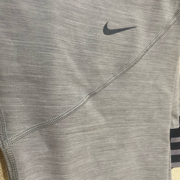 Nike Women's Heather Gray Leggings - Picture 8 of 15